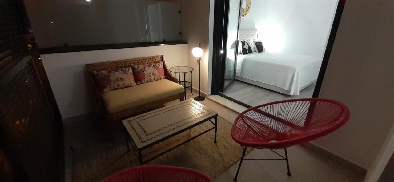 Teatinos Suite Málaga Extérieur photo